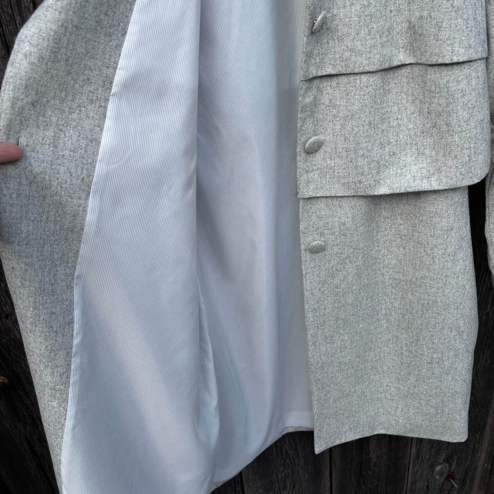 J. Peterman Light Gray Woman’s Vintage Wool Coat Excellent condition Size M - Picture 7 of 12